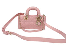 Load image into Gallery viewer, 極美品 Christian Dior クリスチャンディオール Lady Dior レディディオール スモール 2WAYバッグ ピンク ヴェルニ 中古 4b004970