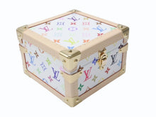Load image into Gallery viewer, 新品未使用 LOUIS VUITTON ルイヴィトン LV × TM マル ピラミッド トランクケース M13126 モノグラム マルチカラー 村上隆 中古 4b004973