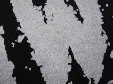 画像をギャラリービューアに読み込む, 極美品 VINTAGE ヴィンテージ 90s nWo New World Order WHITE AND BLACK ATTACK Tシャツ サイズXL 1999年 プロレス 中古 4b004985