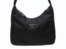 画像をギャラリービューアに読み込む, PRADA プラダ ホーボー ワンショルダーバッグ MV515 トライアングルロゴ ナイロン ブラック 美品 中古 4b004994