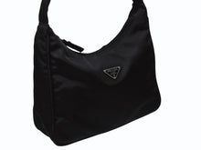 画像をギャラリービューアに読み込む, PRADA プラダ ホーボー ワンショルダーバッグ MV515 トライアングルロゴ ナイロン ブラック 美品 中古 4b004994