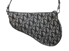 画像をギャラリービューアに読み込む, ChristianDior クリスチャンディオール サドルポーチ ワンショルダーバッグ MC 1002 トロッター エンボスロゴ ブラック 美品 中古 4b005000