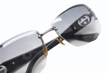 画像をギャラリービューアに読み込む, 極美品 GUCCI グッチ リムレス サングラス メガネ イタリア製 プラスチック メタル ブラック シルバー金具 サイズ62◻︎14 130 中古 4b005003