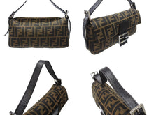 画像をギャラリービューアに読み込む, FENDI フェンディ マンマバケット ワンショルダーバッグ 26424 ズッカ柄 キャンバス レザー ブラウン シルバー金具 美品 中古 4b005922