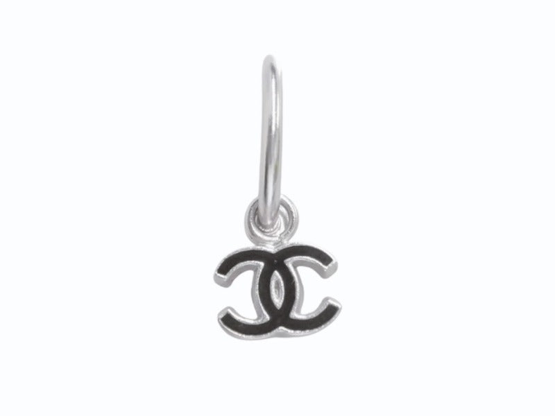 極美品 CHANEL シャネル ココマーク ピアス 両耳 フープ ぶら下がり 08P刻印 2.9g メタル シルバー 中古 4b005026