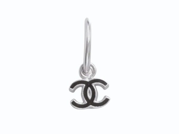 極美品 CHANEL シャネル ココマーク ピアス 両耳 フープ ぶら下がり 08P刻印 2.9g メタル シルバー 中古 4b005026