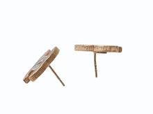 Load image into Gallery viewer, 極美品 CHANEL シャネル ピアス アクセサリー ココマーク 両耳 05A刻印 GP ゴールド ブラウン 5.3g 中古 4b005028