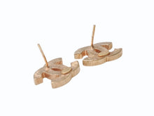 Load image into Gallery viewer, 極美品 CHANEL シャネル ピアス アクセサリー ココマーク 両耳 05A刻印 GP ゴールド ブラウン 5.3g 中古 4b005028