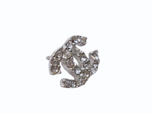 Load image into Gallery viewer, CHANEL シャネル ココマーク ピアス 重量約3.4g 03A刻印 ラインストーン メタル シルバー クリア 両耳用 美品 中古 4b005031