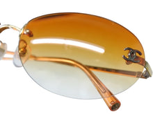 Load image into Gallery viewer, CHANEL シャネル ココマーク リムレス サングラス 4013 GP オレンジ ゴールド金具 サイズ59◻︎16 130 美品 中古 4b005035