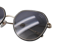 Load image into Gallery viewer, 極美品 CHANEL シャネル サングラス ゴールドフレーム 4251-J イタリア製 メタル ブラック ゴールド金具 サイズ55◻︎19 135 中古 4b005038
