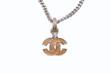 Load image into Gallery viewer, 極美品 CHANEL シャネル ネックレス アクセサリー ココマーク 04P刻印 15g ラインストーン メタル シルバー オレンジ 中古 4b005042