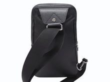 画像をギャラリービューアに読み込む, LOUIS VUITTON ルイヴィトン タイガ アヴェニュー スリングバッグ ボディバッグ M30443 ブラック シルバー金具 美品 中古 4b005050