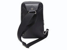 画像をギャラリービューアに読み込む, LOUIS VUITTON ルイヴィトン タイガ アヴェニュー スリングバッグ ボディバッグ M30443 ブラック シルバー金具 美品 中古 4b005050