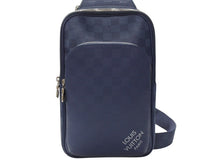 画像をギャラリービューアに読み込む, LOUIS VUITTON ルイヴィトン ダミエアンフィニ アヴェニュー スリングバッグ ボディバッグ N40439 ネイビー シルバー金具 美品 中古 4b005051