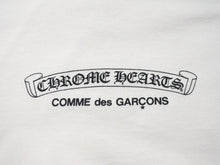 画像をギャラリービューアに読み込む, 極美品 COMME des GARCONS コムデギャルソン × CHROME HEARTS クロムハーツ 半袖Tシャツ OT-T025 サイズL 2007年 クリスマス限定 中古 4b005053
