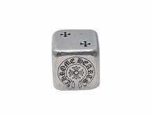Load image into Gallery viewer, CHROME HEARTS クロムハーツ DICE ダイス サイコロ 重量約57.2g CHプラス ホースシュー 2015年 クリスマス限定 シルバー 美品 中古 4b005055