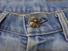 Load image into Gallery viewer, CHROME HEARTS クロムハーツ クロスパッチ デニム パンツ リーバイス LEVI`S 517 オーダー サイズ34 ブルー 美品 中古 4b005057