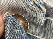 Load image into Gallery viewer, CHROME HEARTS クロムハーツ クロスパッチ デニム パンツ リーバイス LEVI`S 517 オーダー サイズ34 ブルー 美品 中古 4b005057