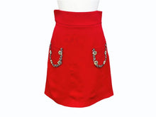 Load image into Gallery viewer, MIUMIU ミュウミュウ ビジューポケット フレアスカート MG518 サイズ36 レーヨン アセテート ラインストーン レッド 美品 中古 4b005087