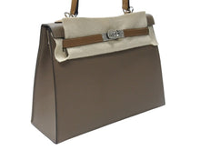 Load image into Gallery viewer, 未使用 HERMES エルメス KELLY ケリートリコロール25 外縫い 2WAYハンドバッグ ヴォーエプソン トープ アルザン ビスキュイ シルバー金具 U刻印 中古 4b005109