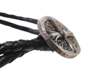 Load image into Gallery viewer, 極美品 CHROME HEARTS クロムハーツ ボロ タイニークラシック オーバルループタイ レザー シルバー925 中古 4b005110