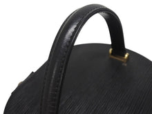 Load image into Gallery viewer, LOUIS VUITTON ルイヴィトン カンヌ エピ ノワール ハンドバッグ M48032 エピレザー ブラック ゴールド金具 美品 中古 4b005128