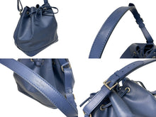 画像をギャラリービューアに読み込む, LOUIS VUITTON ルイヴィトン エピ プチノエ ミルティーユ ショルダーバッグ M5901G エピレザー ブルー 美品 中古 4b005130