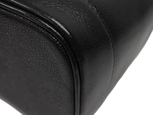 Load image into Gallery viewer, 極美品 CHANEL シャネル ハンドバッグ バニティバッグ ココマーク 7番台 キャビアスキン ブラック ゴールド金具 中古 4b005141