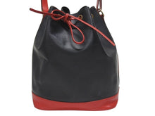 画像をギャラリービューアに読み込む, LOUIS VUITTON ルイヴィトン ショルダーバッグ エピ ノエ M44017 エピレザー バイカラー カスティリアンレッド ノワール 美品 中古 4b005144