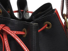 画像をギャラリービューアに読み込む, LOUIS VUITTON ルイヴィトン ショルダーバッグ エピ ノエ M44017 エピレザー バイカラー カスティリアンレッド ノワール 美品 中古 4b005144