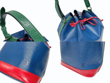 画像をギャラリービューアに読み込む, LOUIS VUITTON ルイヴィトン ショルダーバッグ エピ ノエ M44082 エピレザー ブルー レッド グリーン 美品 中古 4b005147