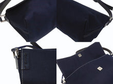 画像をギャラリービューアに読み込む, FENDI フェンディ ワンショルダーバッグ 16070 キャンバス レザー ネイビー シルバー金具 イタリア製 美品 中古 4b005150