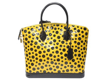 Load image into Gallery viewer, LOUIS VUITTON ルイヴィトン 草間彌生 ロックイットMM ジョーヌ M91398 モノグラムヴェルニ ドットインフィニティ 美品 中古 4b005151