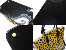Load image into Gallery viewer, LOUIS VUITTON ルイヴィトン 草間彌生 ロックイットMM ジョーヌ M91398 モノグラムヴェルニ ドットインフィニティ 美品 中古 4b005151
