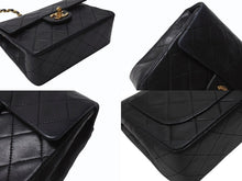 Load image into Gallery viewer, CHANEL シャネル ミニマトラッセ17 Sフラップ Sチェーンショルダーバッグ 0番台 ラムスキン ココマーク ブラック 美品 中古 4b005163
