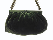 画像をギャラリービューアに読み込む, BOTTEGAVENETA ボッテガヴェネタ ハンドバッグ パーティーバッグ がま口 ベルベット グリーン 美品 中古 4b005180