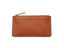 Load image into Gallery viewer, LOUIS VUITTON ルイヴィトン エピ ポシェットクレ コインケース M63808 ブラウン ゴールド金具 美品 中古 4b005190