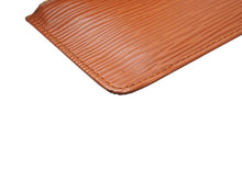 Load image into Gallery viewer, LOUIS VUITTON ルイヴィトン エピ ポシェットクレ コインケース M63808 ブラウン ゴールド金具 美品 中古 4b005190