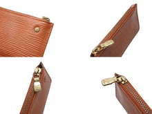 Load image into Gallery viewer, LOUIS VUITTON ルイヴィトン エピ ポシェットクレ コインケース M63808 ブラウン ゴールド金具 美品 中古 4b005190