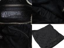 Load image into Gallery viewer, 新品同様 CHROME HEARTS クロムハーツ チキンナゲットスモール ショルダーバッグ ダガー レザー シルバー925 ブラック 中古 4b005205