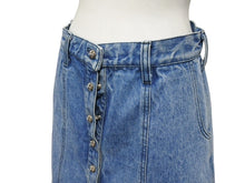 Load image into Gallery viewer, 極美品 CHROME HEARTS クロムハーツ デニムスカート サイズM クロスボールボタン シルバ−925 インディゴブルー 中古 4b005221