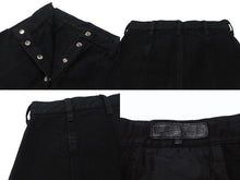 Load image into Gallery viewer, CHROME HEARTS クロムハーツ デニムスカート サイズM クロスボールボタン シルバ−925 ブラック 美品 中古 4b005222