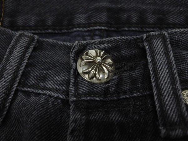 極美品 CHROME HEARTS クロムハーツ × LEVI'S リーバイス セメタリークロスパッチ デニムパンツ ジーンズ サイズ28 ブラック 20パッチ 中古 4b005238