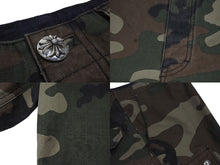 Load image into Gallery viewer, 新品未使用 CHROME HEARTS クロムハーツ Devil Dog Shorts デビルドッグショーツ サイズ33 CHクロスパッチ カモフラ 中古 4b003719
