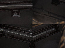 画像をギャラリービューアに読み込む, 極美品 FENDI フェンディ ハンドバッグ ズッカ柄 マンマバケット ブラウン キャンバス レザー 26424 シルバー金具 中古 4b005252