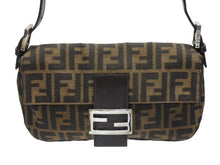 画像をギャラリービューアに読み込む, 極美品 FENDI フェンディ ハンドバッグ ズッカ柄 マンマバケット ブラウン キャンバス レザー 26424 シルバー金具 中古 4b005252
