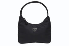 画像をギャラリービューアに読み込む, 極美品 PRADA プラダ ホーボー ワンショルダーバッグ MV515 トライアングルロゴ ナイロン ブラック 中古 4b005254