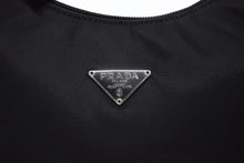 画像をギャラリービューアに読み込む, 極美品 PRADA プラダ ホーボー ワンショルダーバッグ MV515 トライアングルロゴ ナイロン ブラック 中古 4b005254