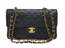 Load image into Gallery viewer, 極美品 CHANEL シャネル マトラッセ23 Wフラップ Wチェーン ショルダーバッグ 7番台 キャビアスキン ココマーク ブラック ゴールド金具 中古 4b005256